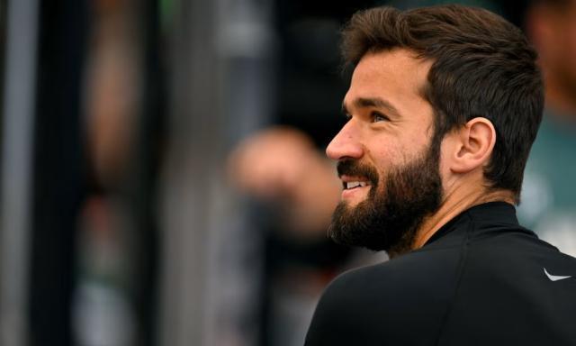 开云体育下载入口-阿利松表示自己依然年轻 利物浦还继续买门将吗？