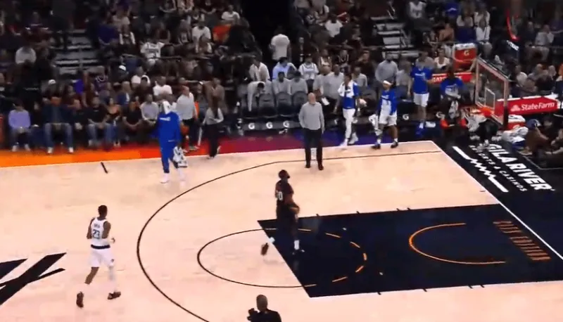 开云体育下载入口-太阳首节33-29领先独行侠，奥尼尔11分&amp;amp;杰伦-格林返回更衣室